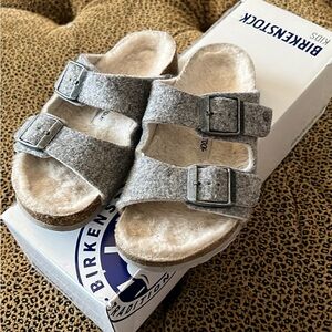 Birkenstock Kids Arizona Grey Flannel Shearling size 29 narrow/ 11 toddler